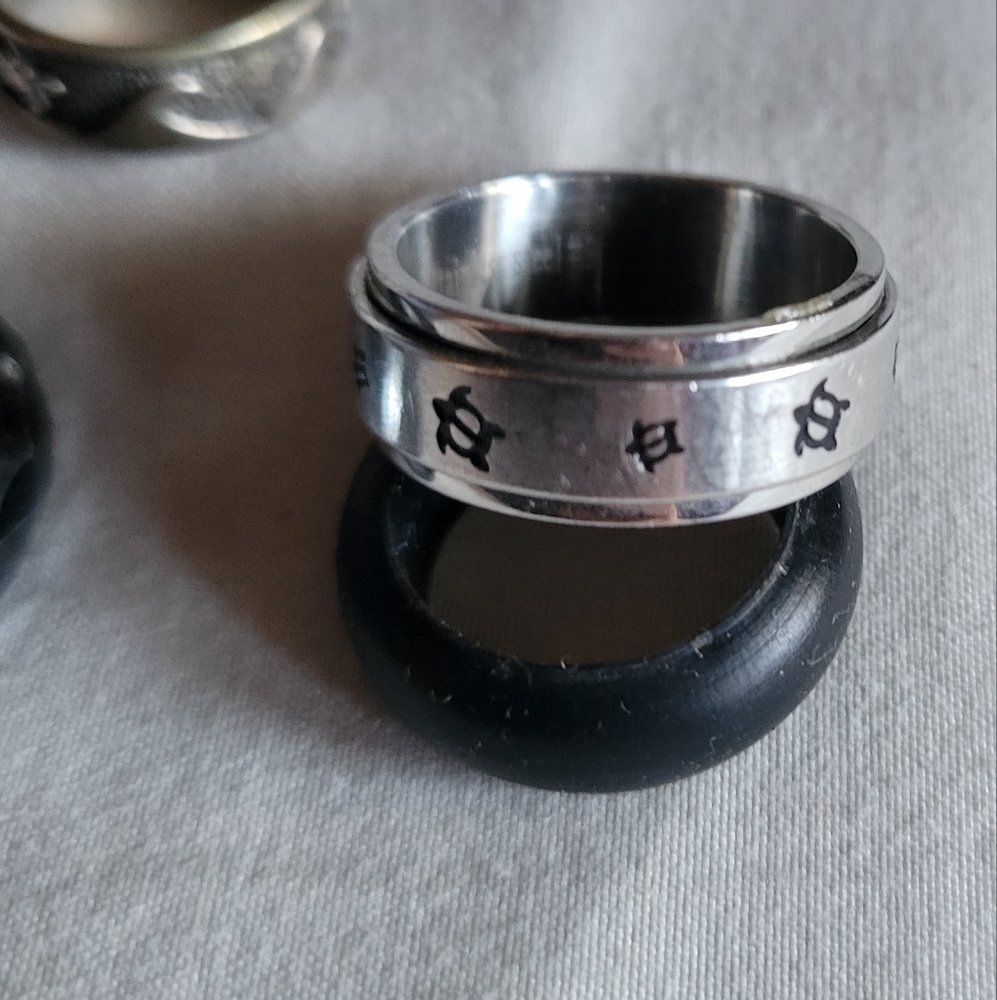Rings - Picture 2 of 6